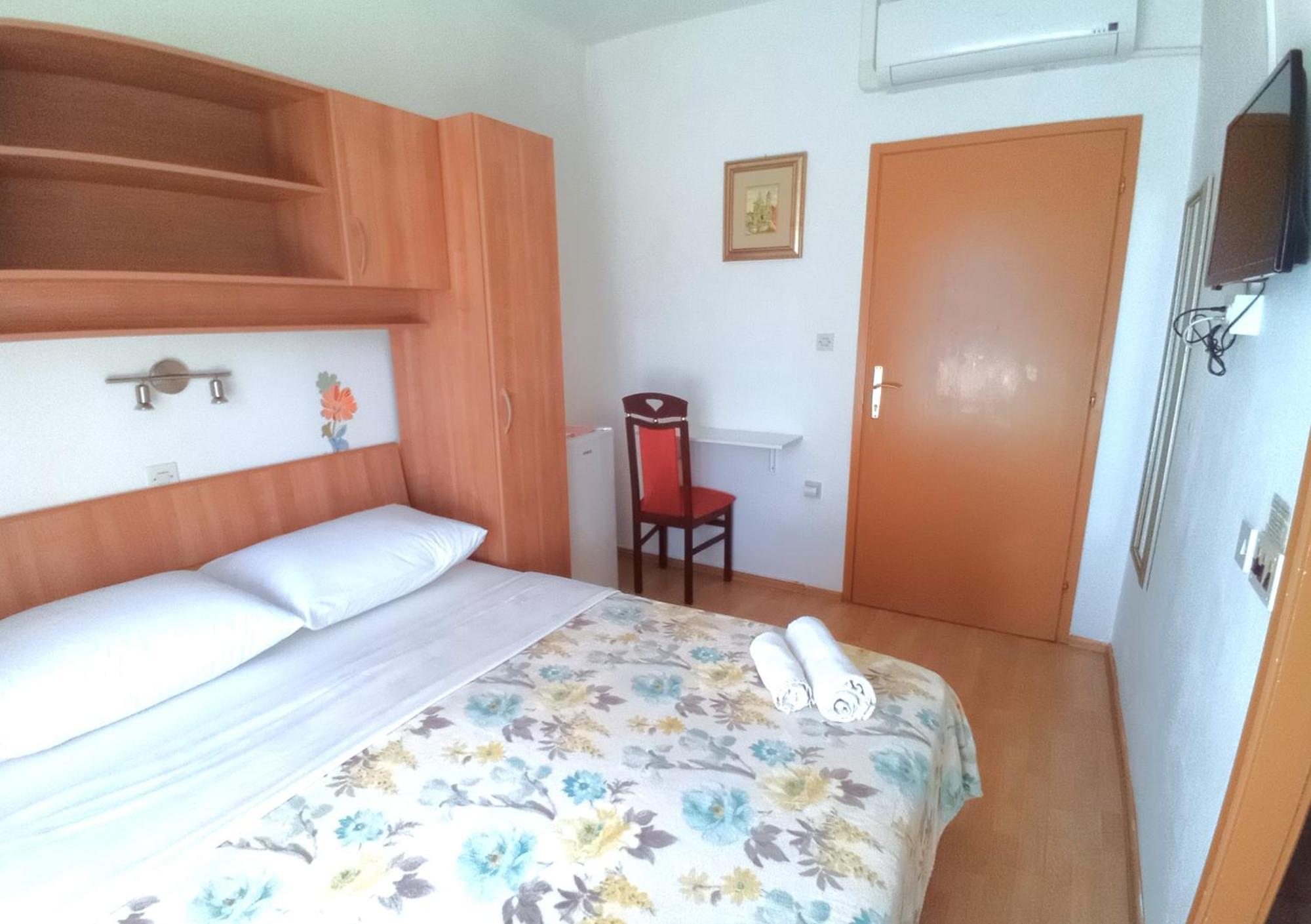 Guesthouse Cecilia 2 Malinska Quarto foto